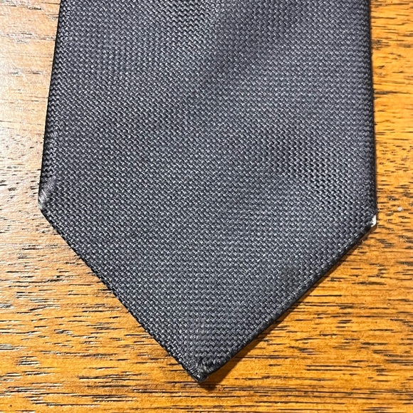 Louis Vuitton Tie - Picture 3 of 7